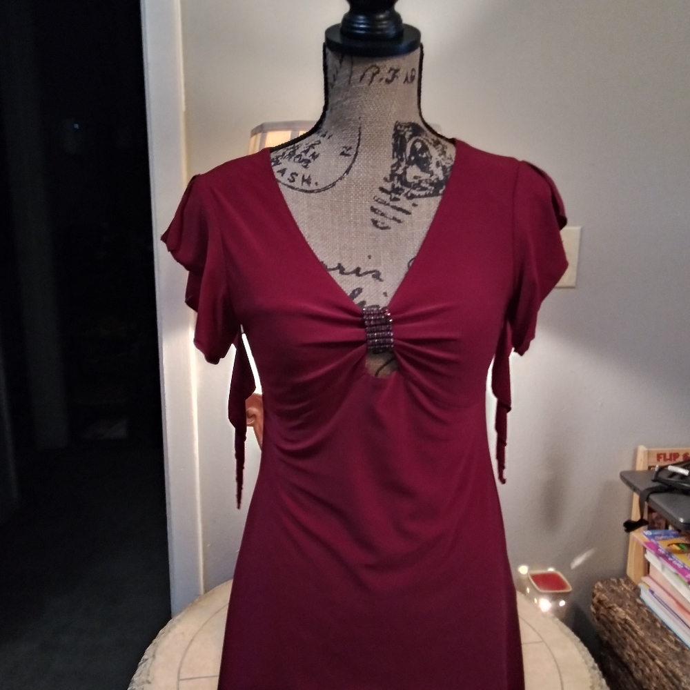 Vixen burgundy woman shrit Medium